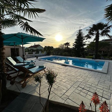 מאלינסקה Holiday House Serenity מראה חיצוני תמונה